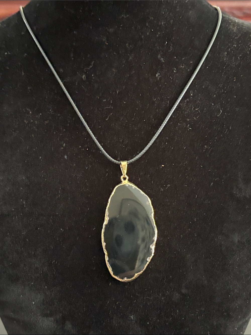 Gold-Trim Black Agate Pendant Necklace